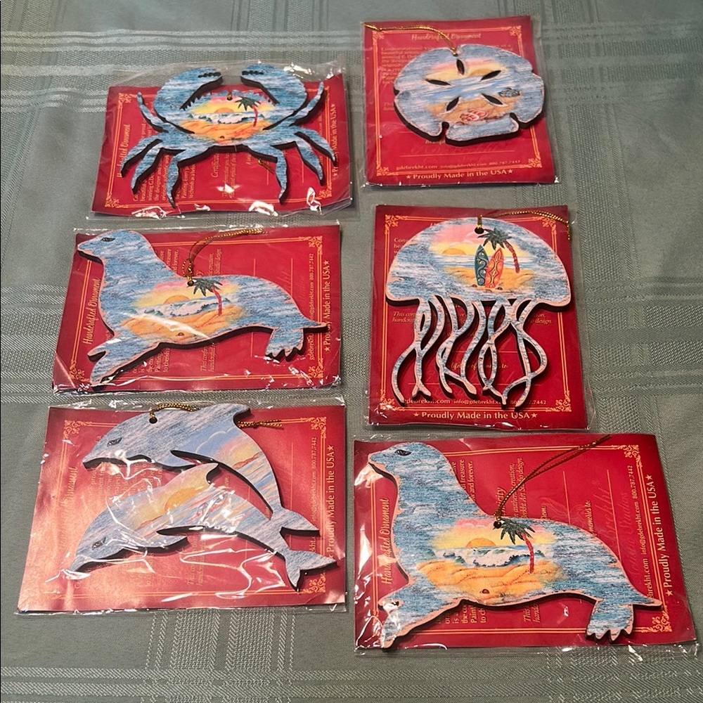 Brand New G. Debrah Coastal Wooden Ornaments Set of 6 Jellyfish, Sand Dollar
